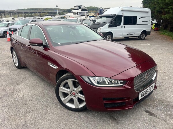 Used Jaguar XE 2016 for sale - 76238841: Photo 1