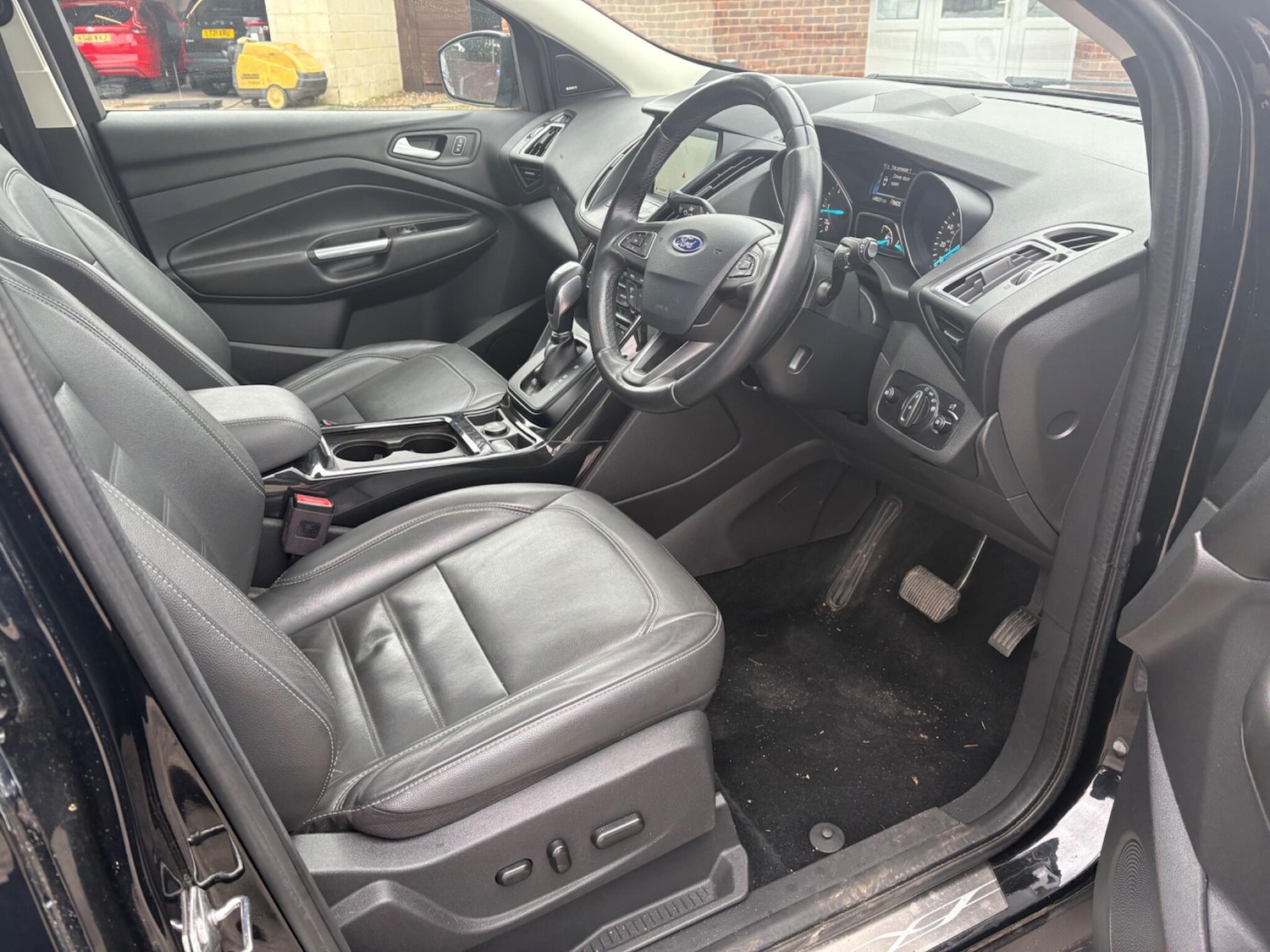 Used Ford Kuga 2017 for sale - 77683963: Photo 3