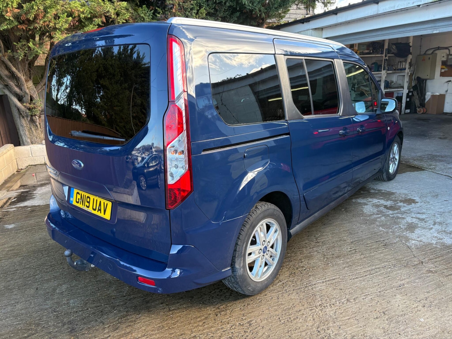 Used Ford Grand Tourneo Connect 2019 for sale - 77559322: Photo 2