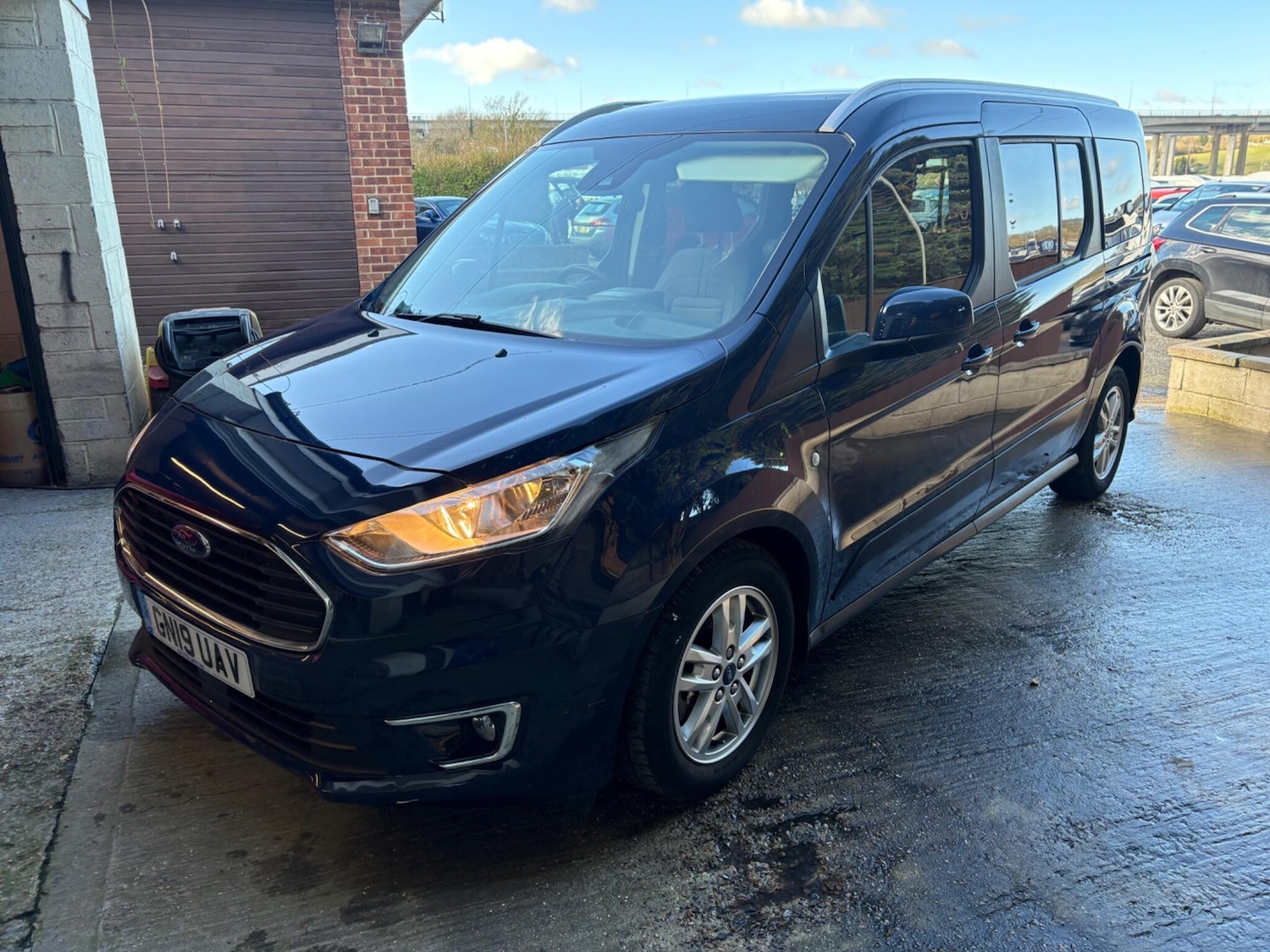 Used Ford Grand Tourneo Connect 2019 for sale - 77559322: Photo 8