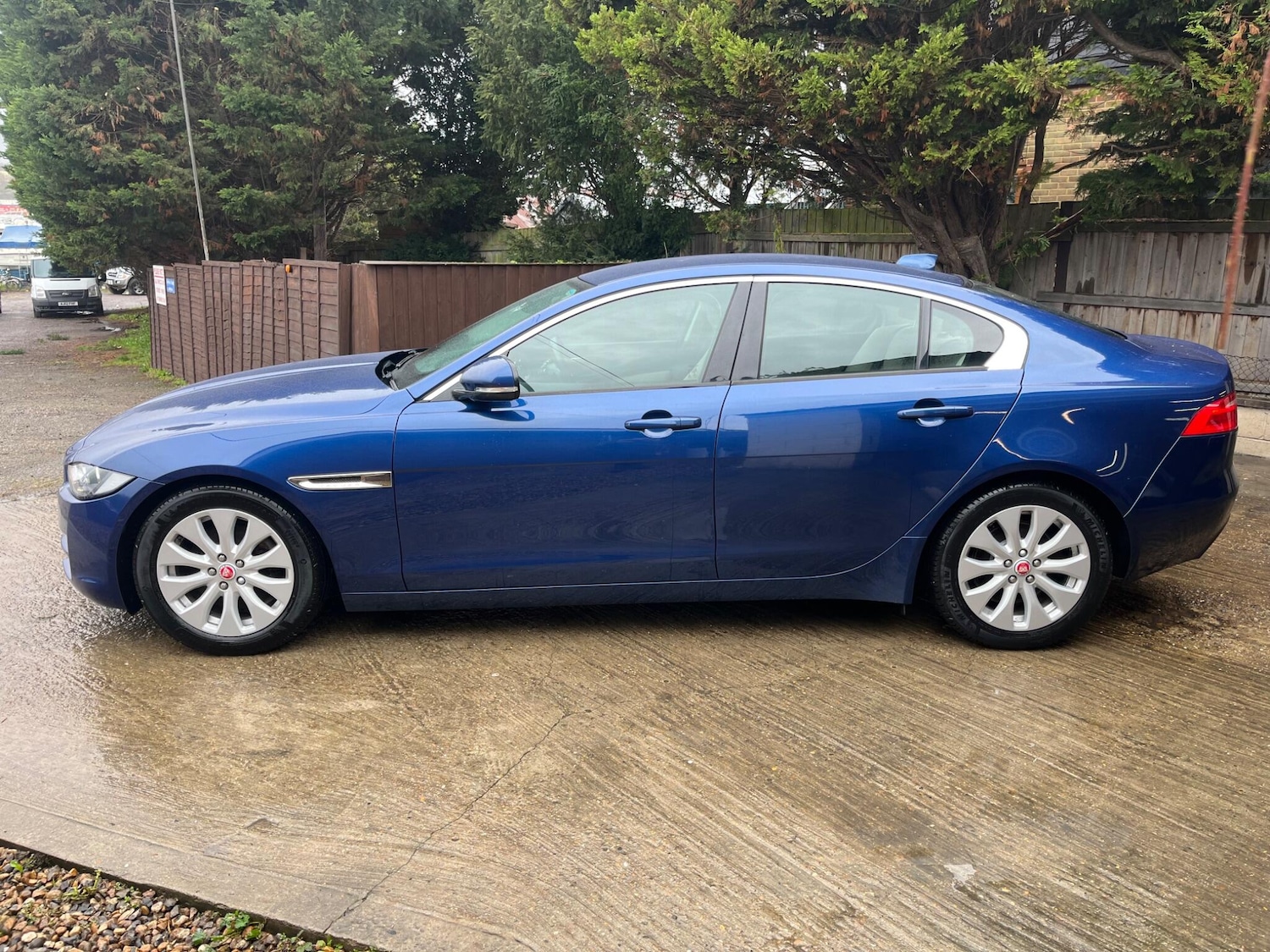 Used Jaguar XE 2016 for sale - 76823539: Photo 11