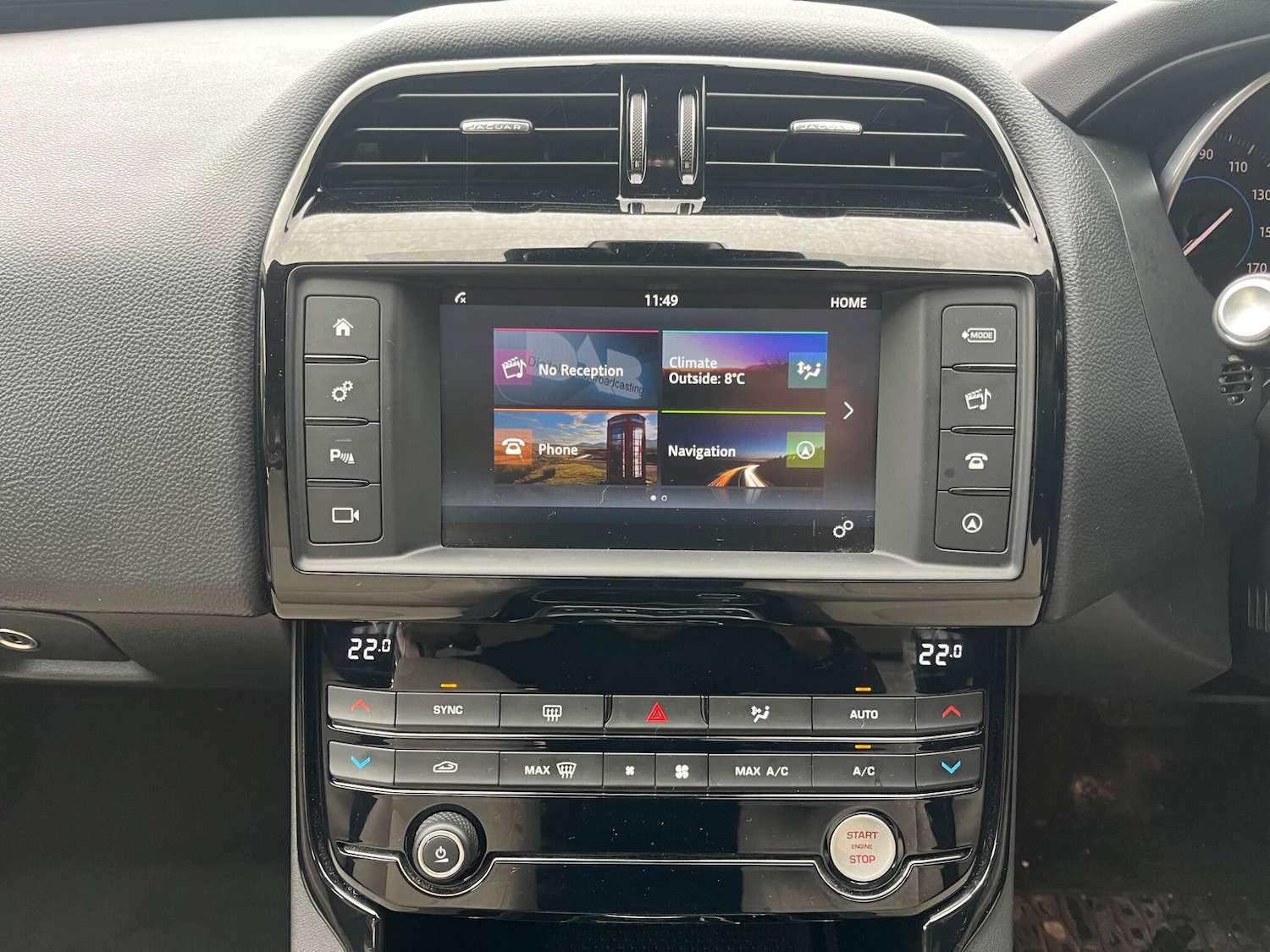 Used Jaguar XE 2016 for sale - 76823539: Photo 15