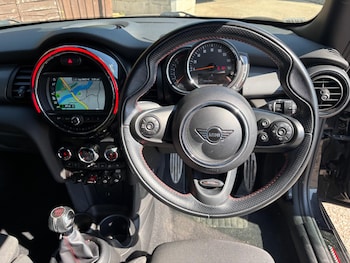 Used MINI Hatch 2019 for sale - 79465230: Photo