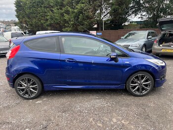 Used Ford Fiesta 2017 for sale - 77306175: Photo