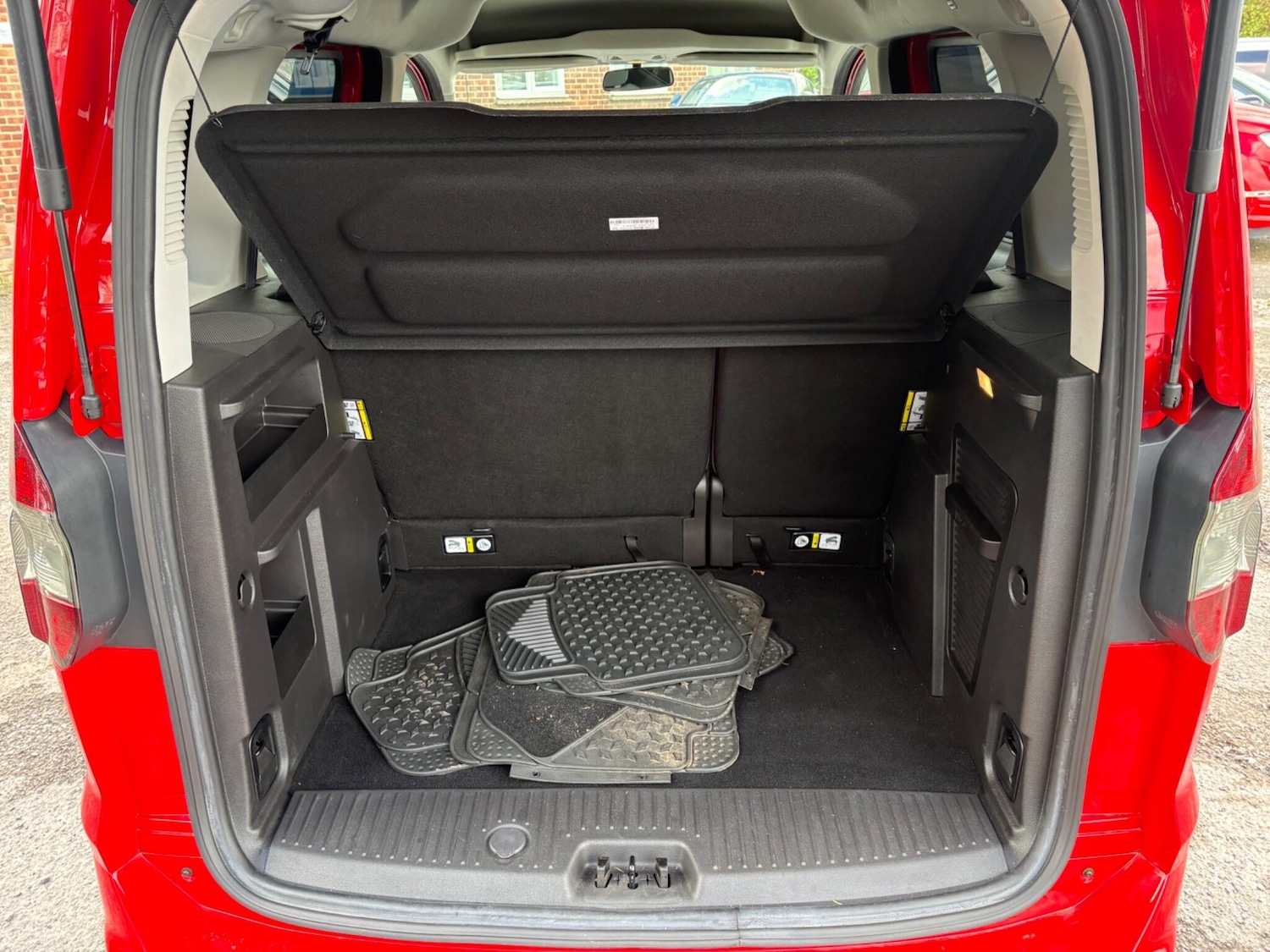 Used Ford Tourneo Courier 2019 for sale - 77839921: Photo 4