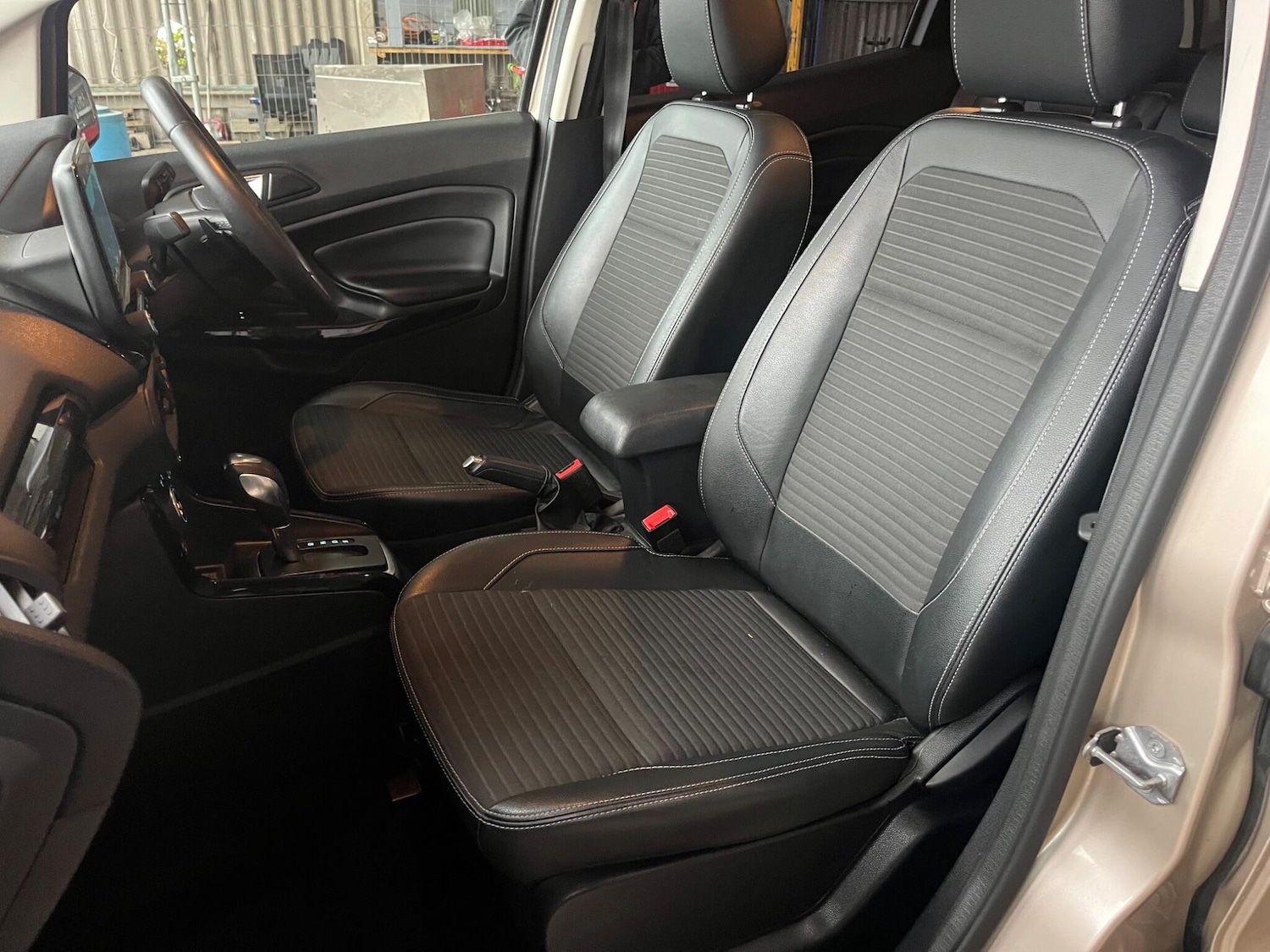 Used Ford Ecosport 2018 for sale - 76584192: Photo 14