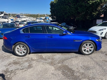 Used Jaguar XE 2018 for sale - 75941577: Photo