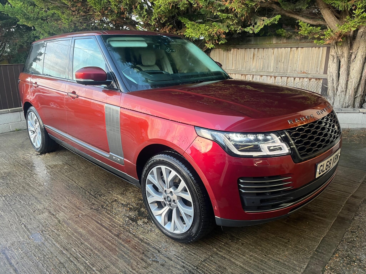 Used Land Rover Range Rover 2018 for sale - 76735175: Photo 1
