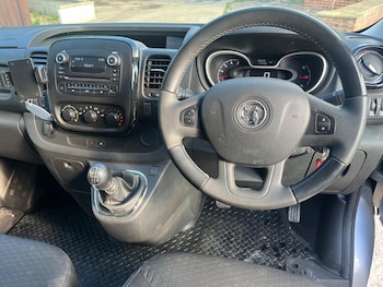 Used Vauxhall Vivaro 2019 for sale - 76024357: Photo