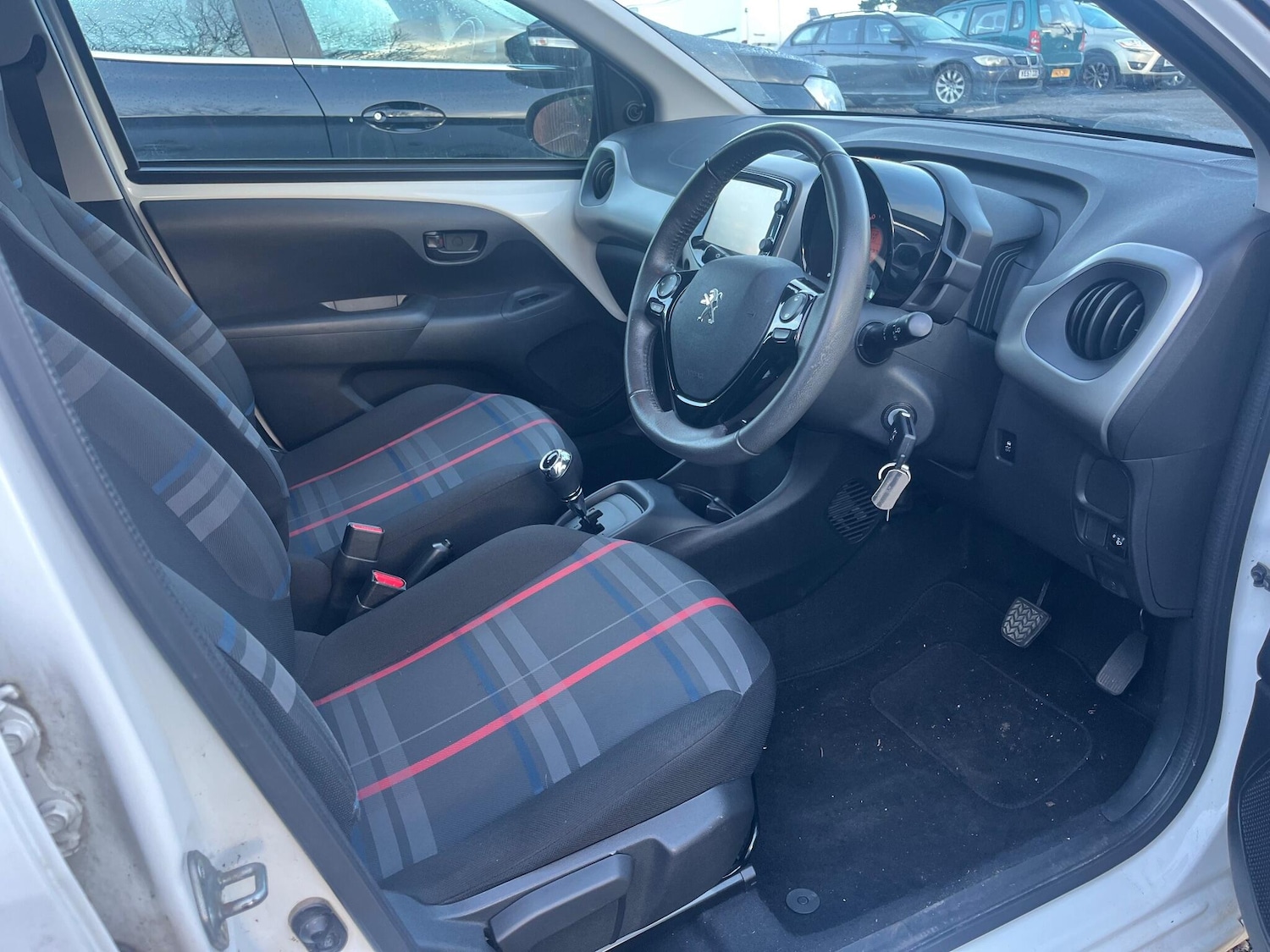 Used Peugeot 108 2014 for sale - 76898866: Photo 12