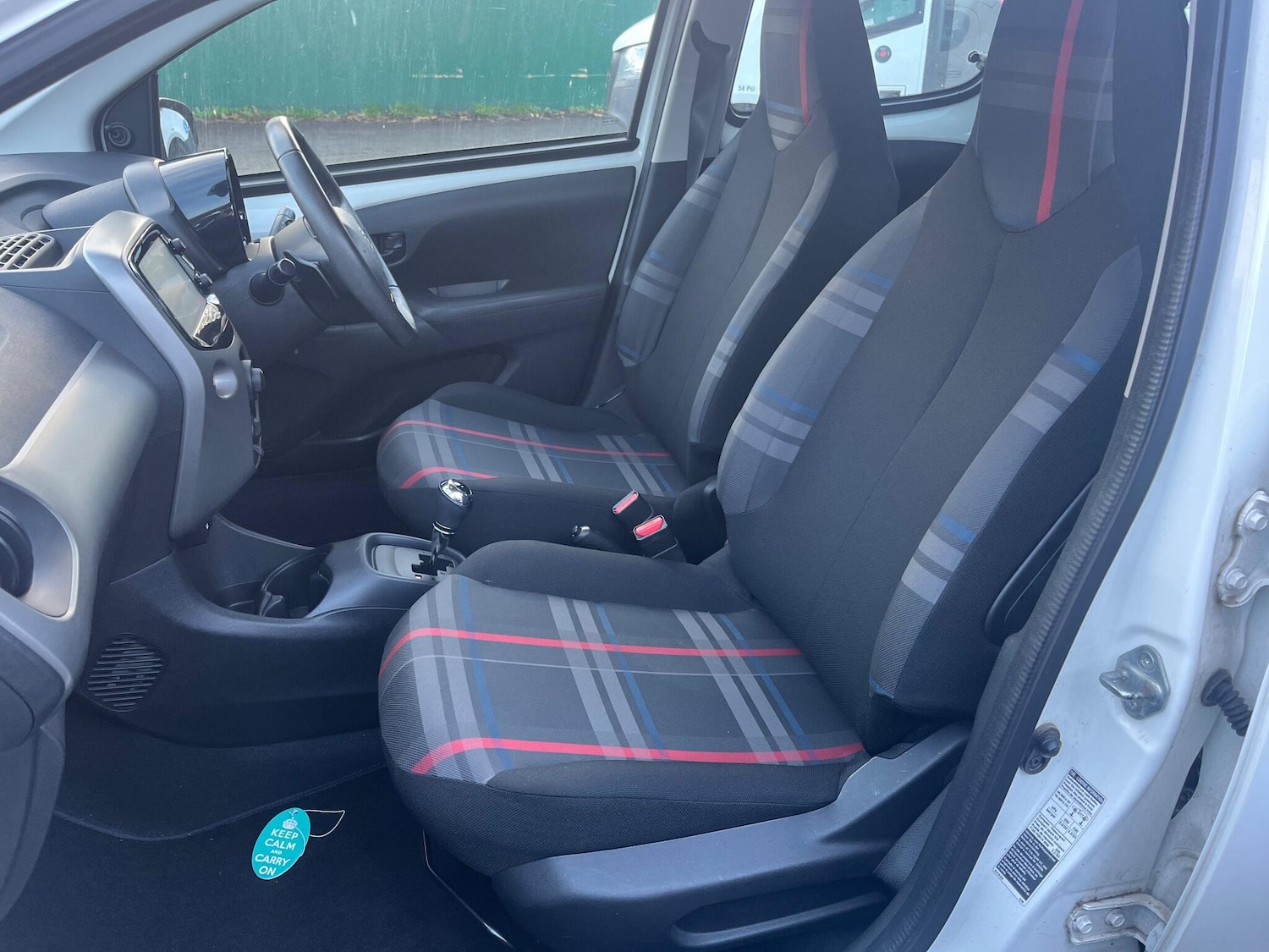 Used Peugeot 108 2014 for sale - 76898866: Photo 4