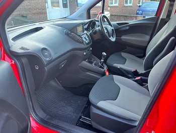 Used Ford Tourneo Courier 2019 for sale - 77203344: Photo