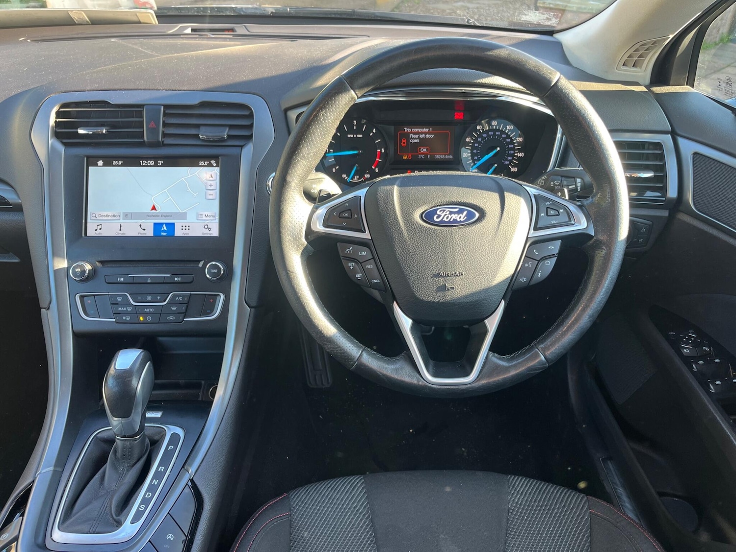 Used Ford Mondeo 2017 for sale - 76658331: Photo 2