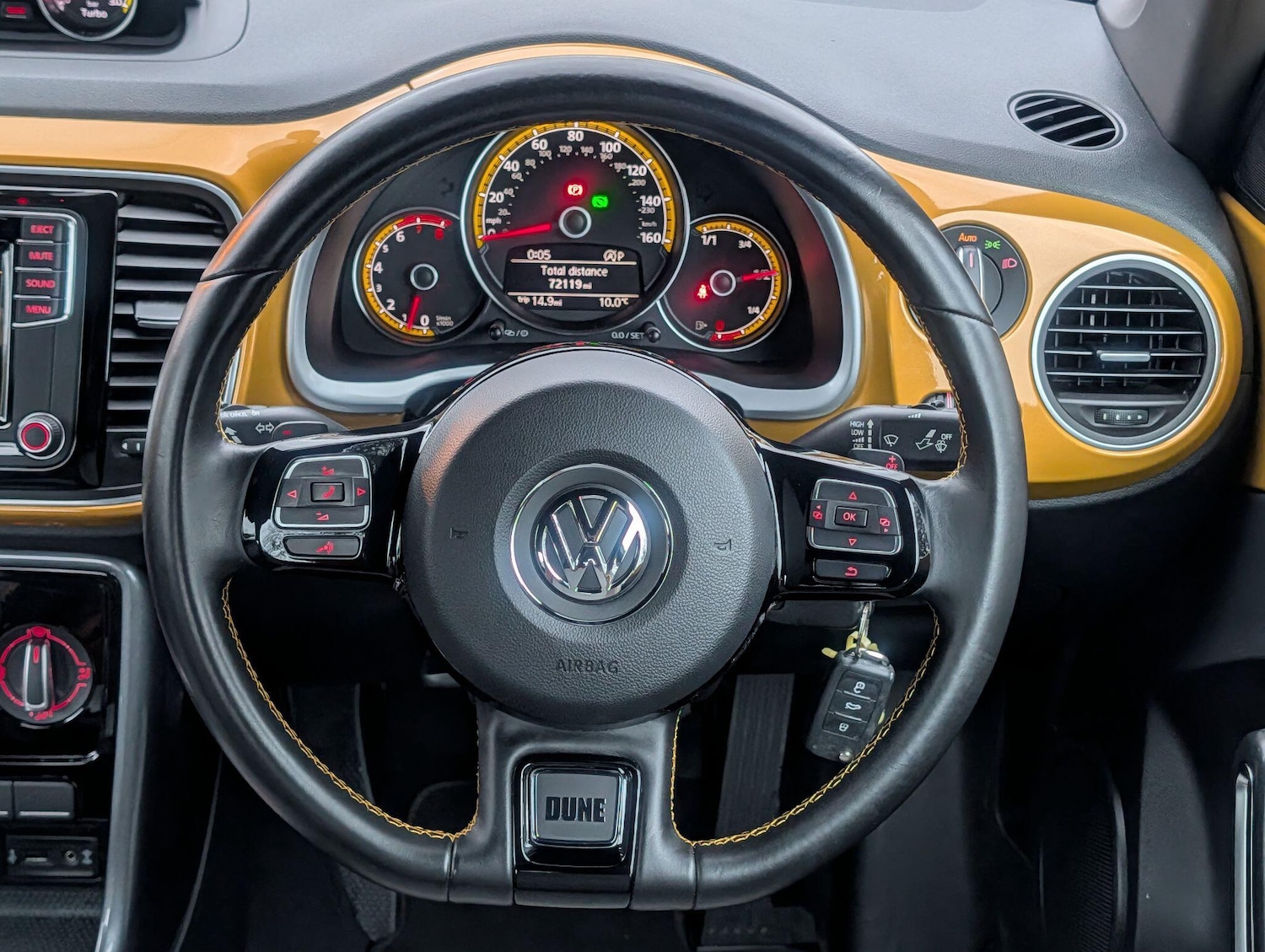 Used Volkswagen Beetle 2017 for sale - 76991581: Photo 39