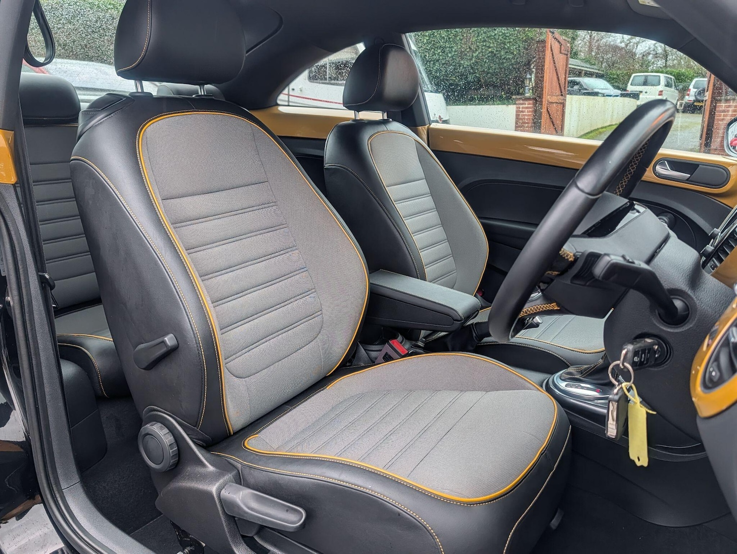 Used Volkswagen Beetle 2017 for sale - 76991581: Photo 44