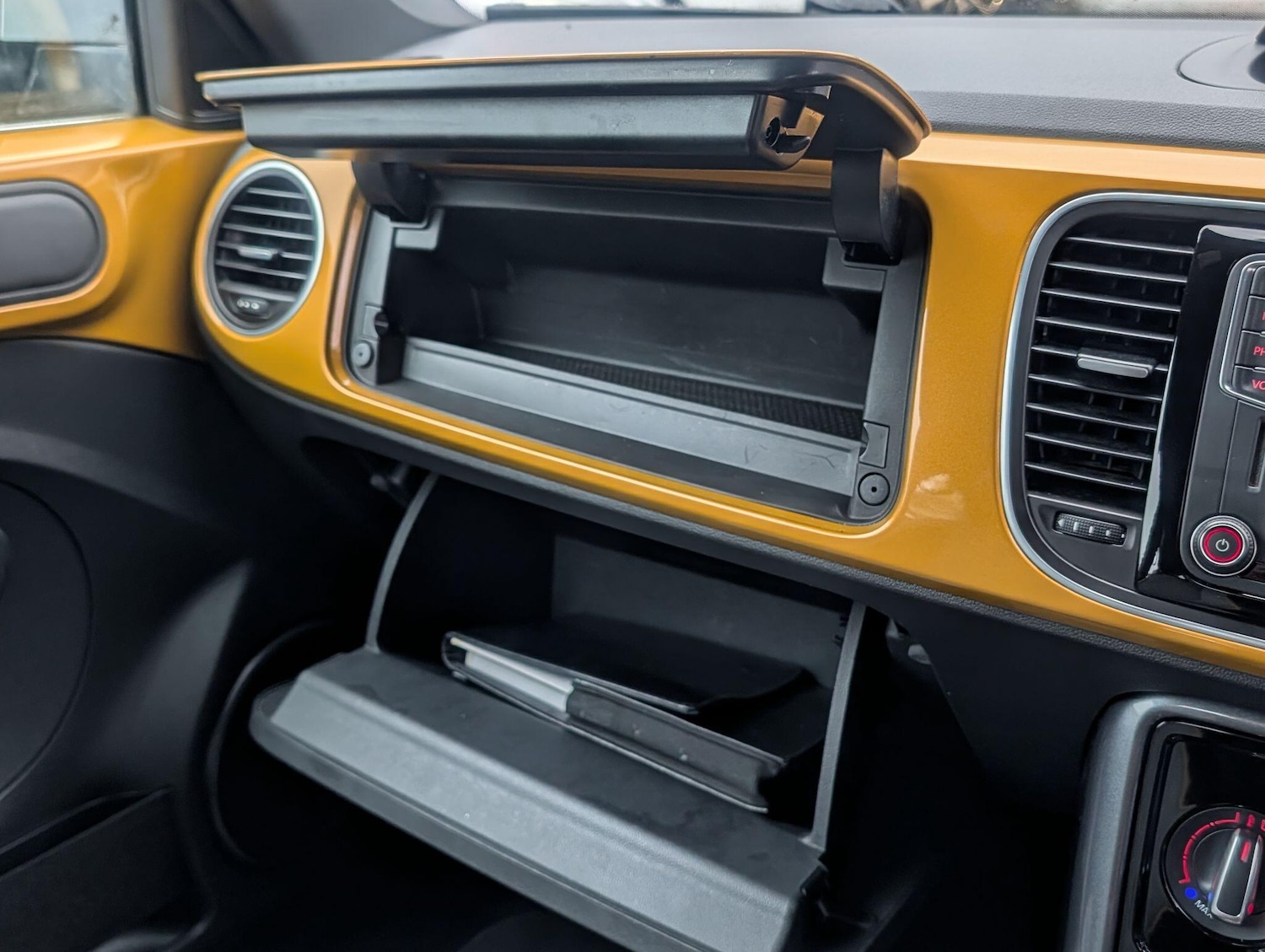 Used Volkswagen Beetle 2017 for sale - 76991581: Photo 54