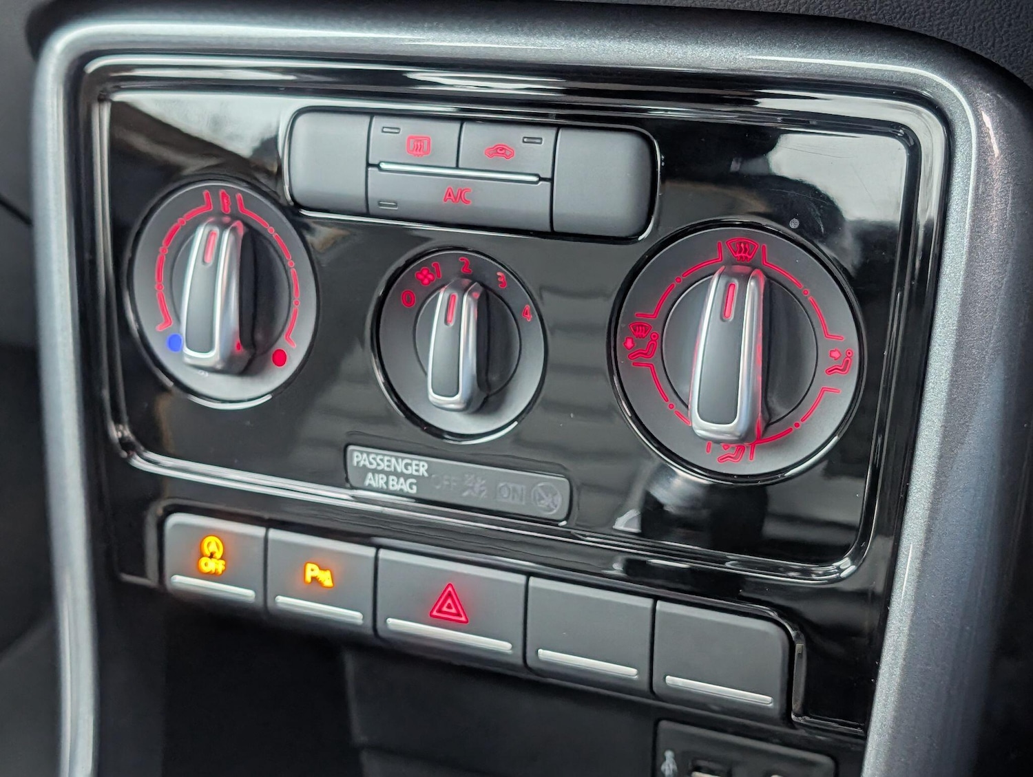 Used Volkswagen Beetle 2017 for sale - 76991581: Photo 57