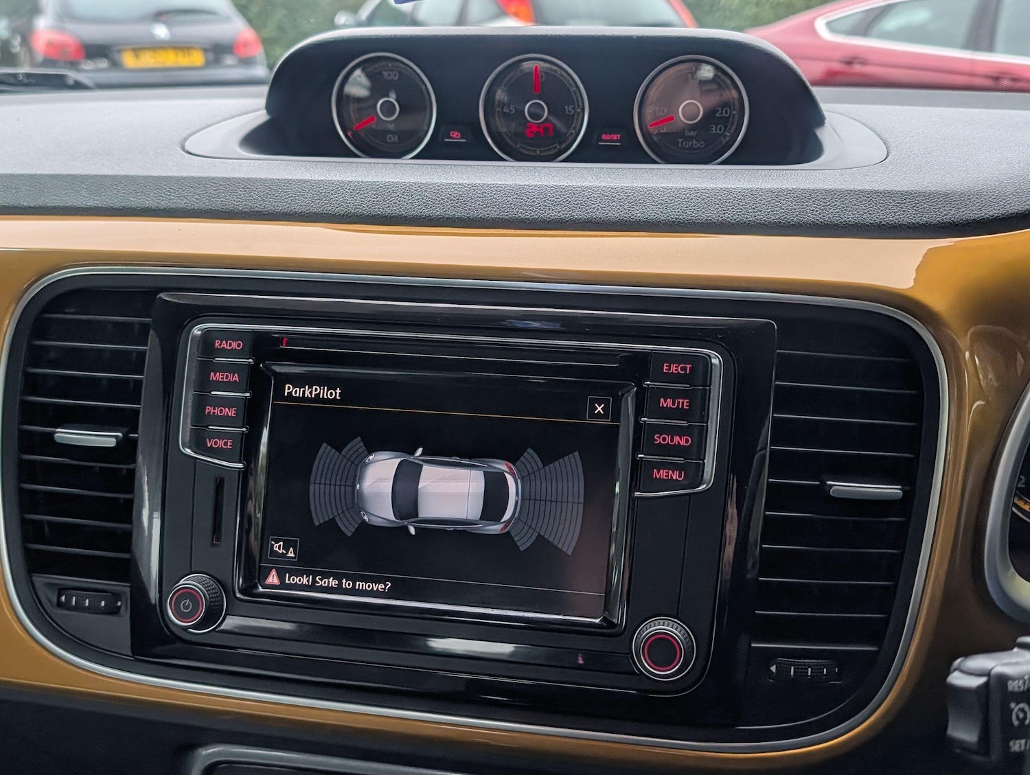 Used Volkswagen Beetle 2017 for sale - 76991581: Photo 6