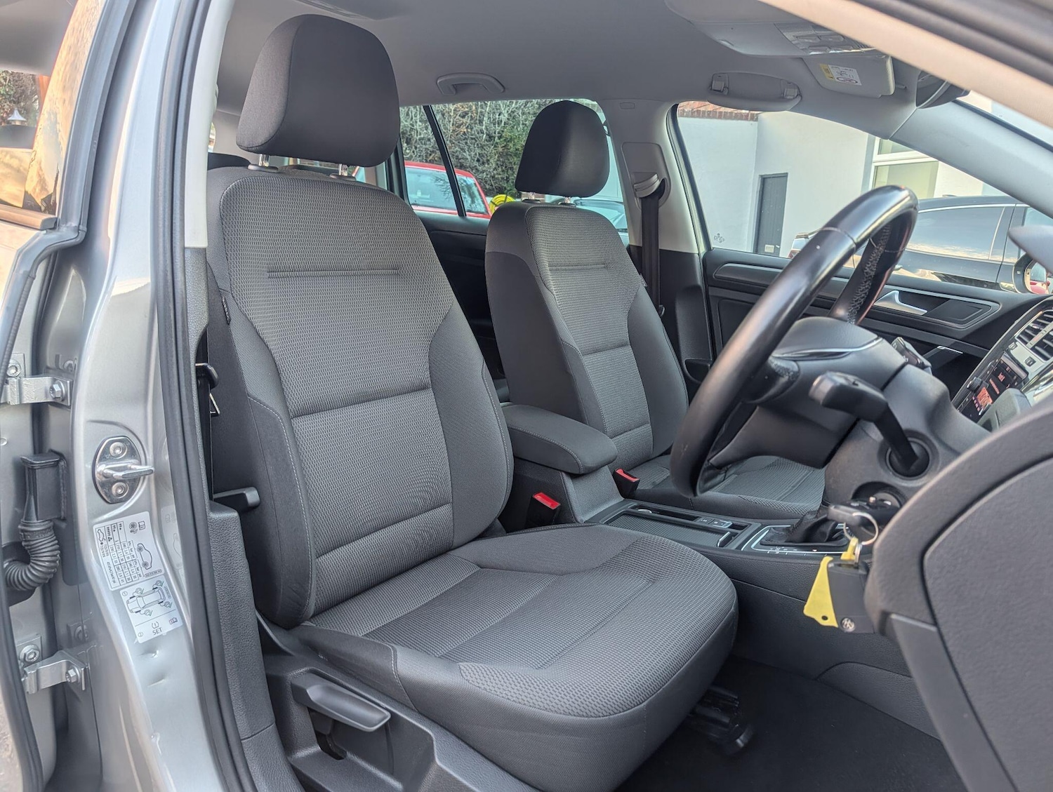 Used Volkswagen Golf 2020 for sale - 75808579: Photo 3