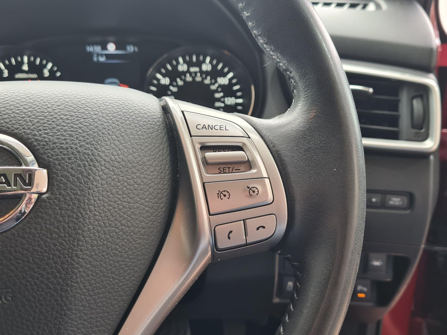 Used Nissan Qashqai 2015 for sale - 76422707: Photo 9