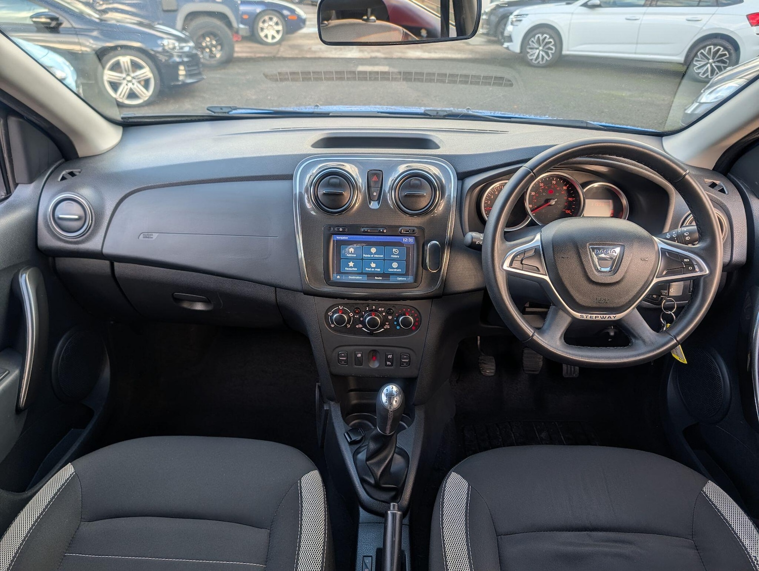 Used Dacia Sandero Stepway 2018 for sale - 76644875: Photo 30