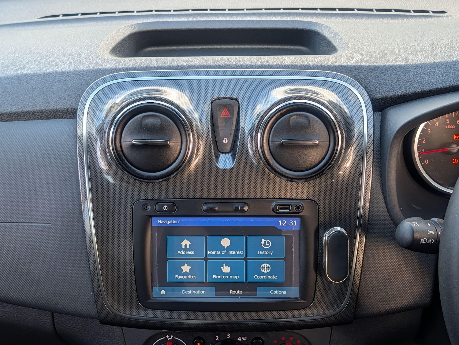 Used Dacia Sandero Stepway 2018 for sale - 76644875: Photo 32