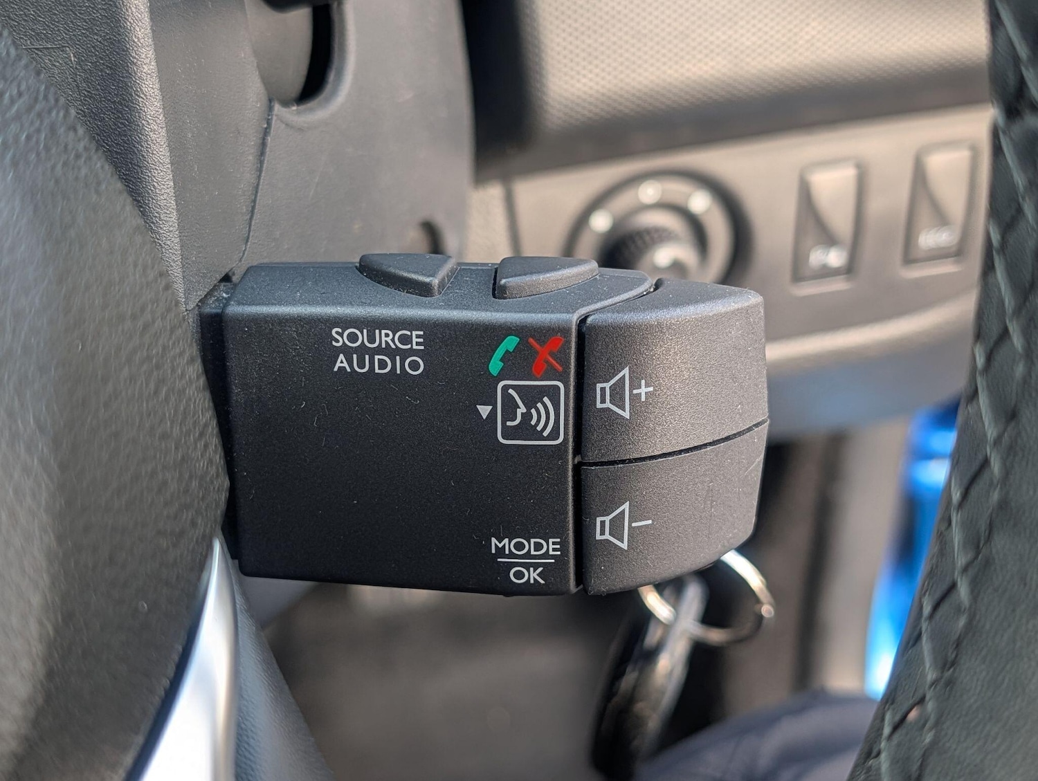 Used Dacia Sandero Stepway 2018 for sale - 76644875: Photo 42