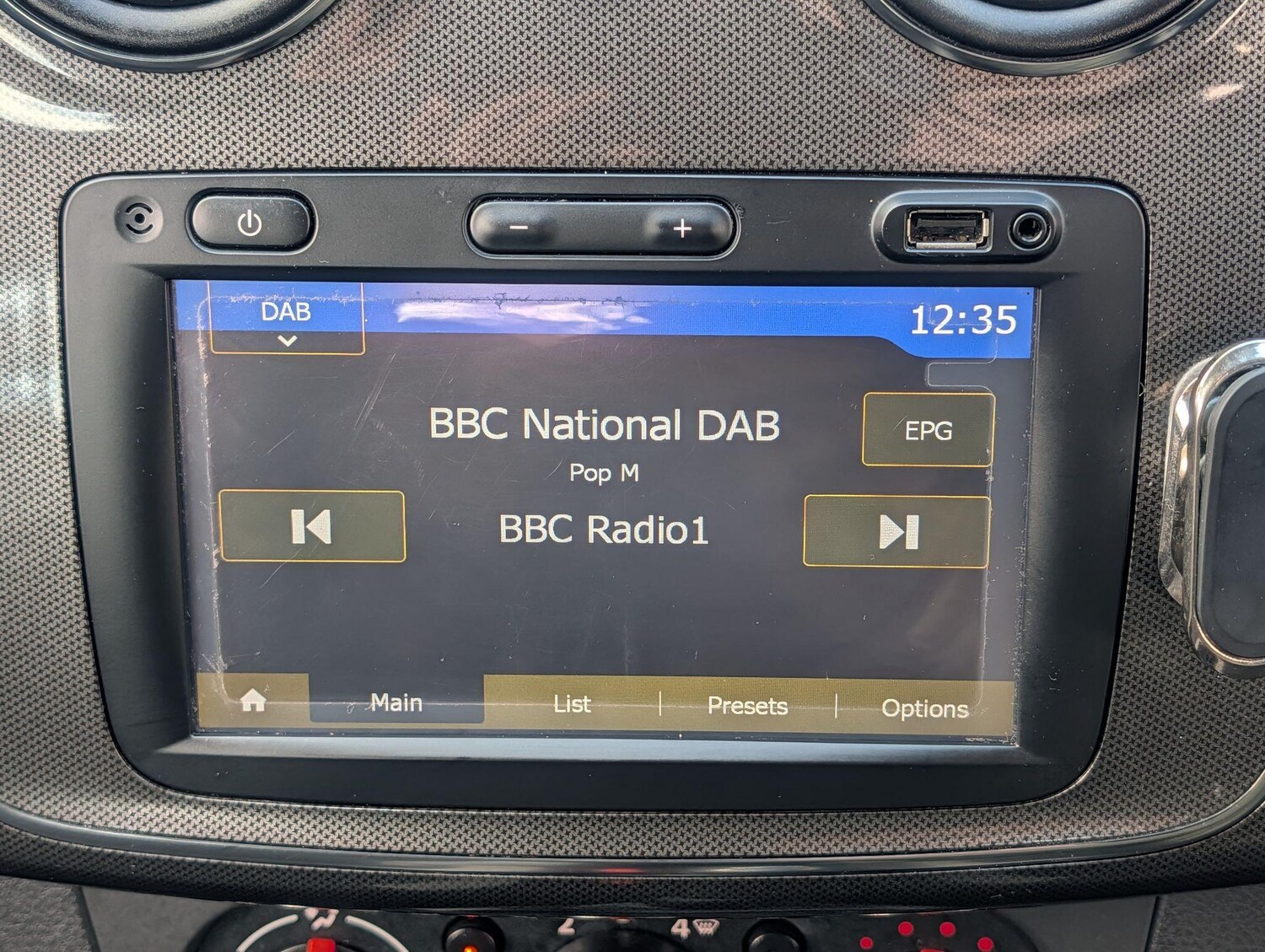 Used Dacia Sandero Stepway 2018 for sale - 76644875: Photo 43