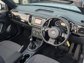 Used Volkswagen Beetle 2016 for sale - 76994160: Photo