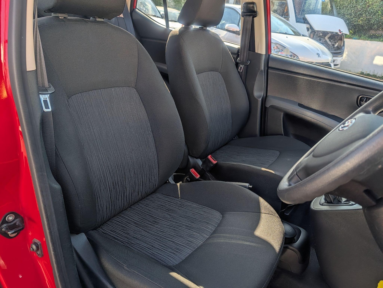 Used Hyundai i10 2014 for sale - 78086038: Photo 3