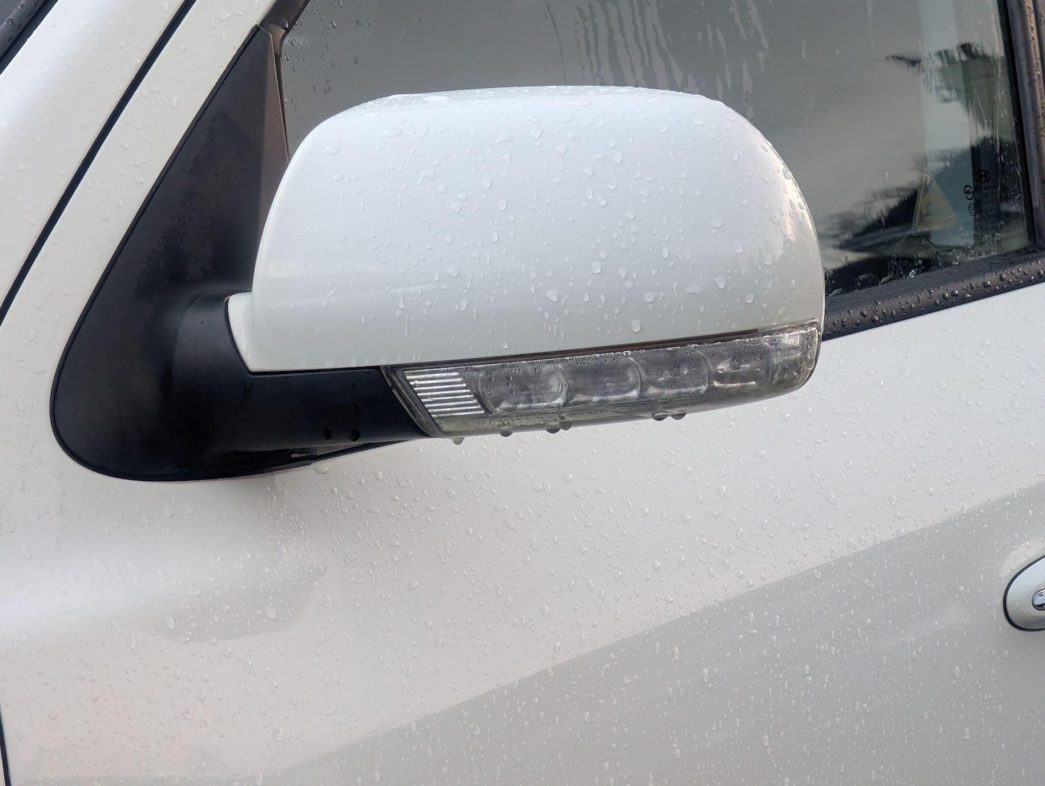 Used Hyundai Santa Fe 2010 for sale - 77230414: Photo 12