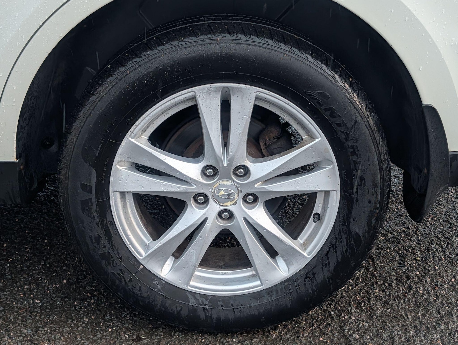 Used Hyundai Santa Fe 2010 for sale - 77230414: Photo 17