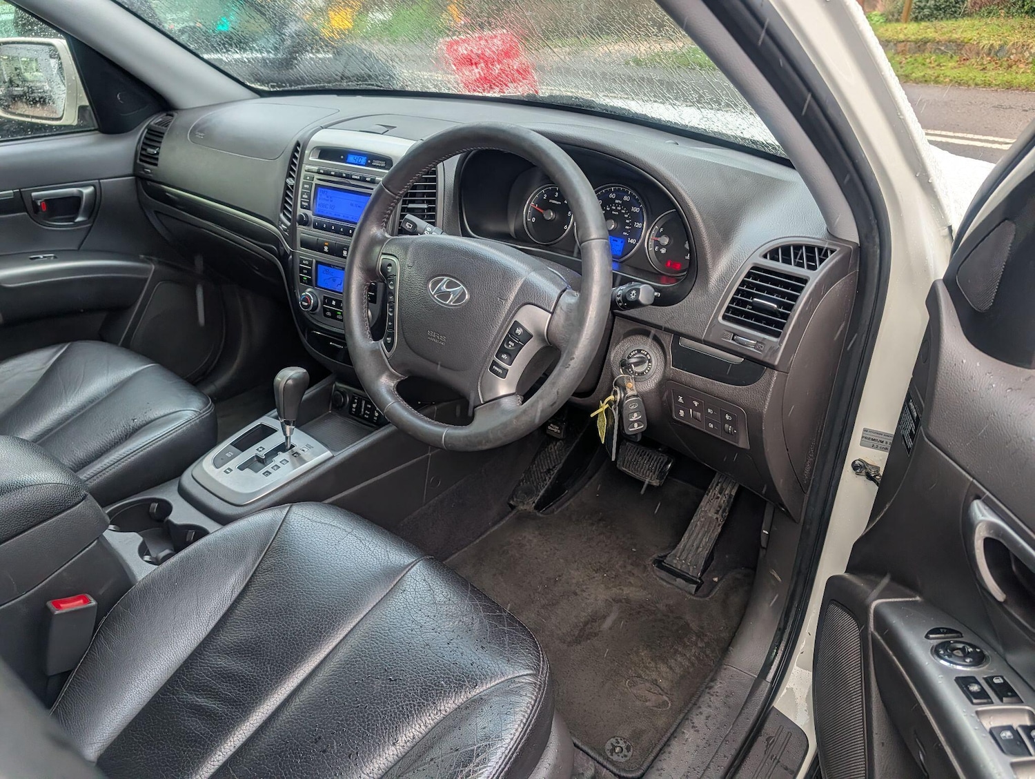 Used Hyundai Santa Fe 2010 for sale - 77230414: Photo 37