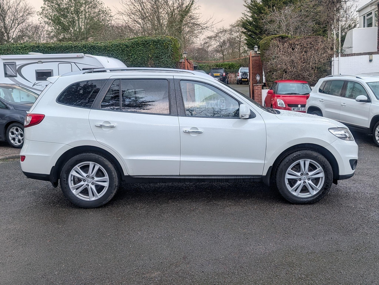 Used Hyundai Santa Fe 2010 for sale - 77230414: Photo 5