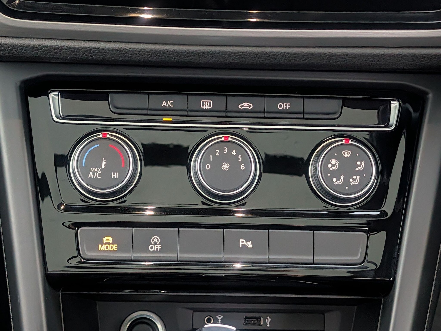 Used Volkswagen Touran 2016 for sale - 77345340: Photo 29