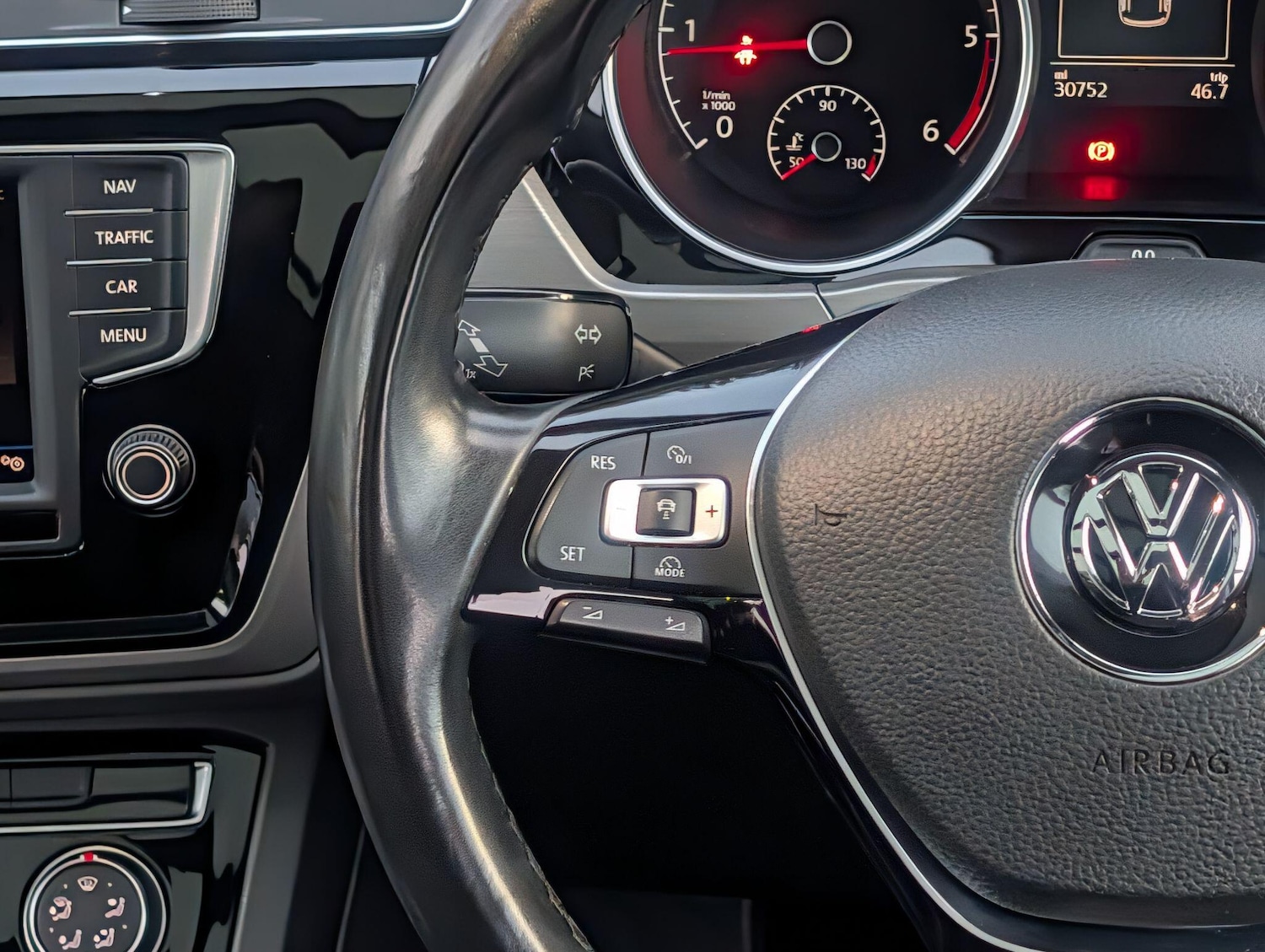 Used Volkswagen Touran 2016 for sale - 77345340: Photo 35