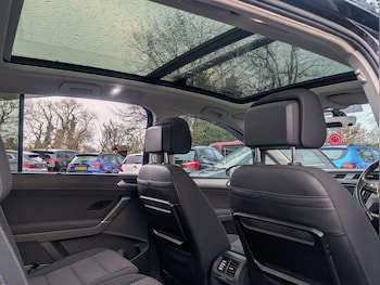 Used Volkswagen Touran 2016 for sale - 77345340: Photo