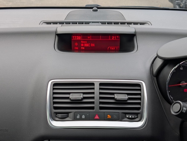 Used Vauxhall Meriva 2015 for sale - 75492455: Photo 39