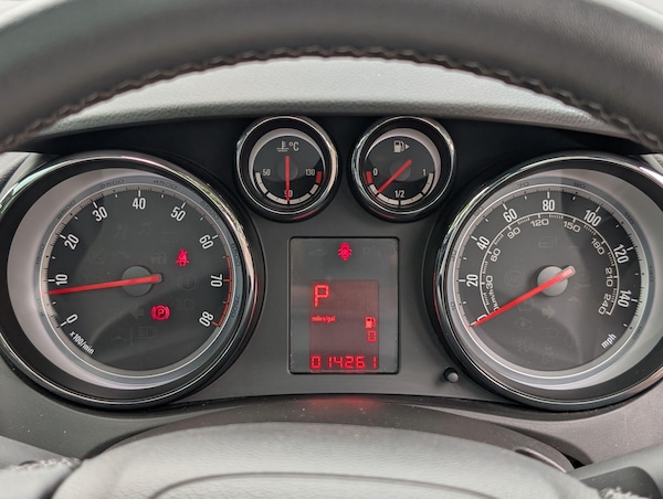 Used Vauxhall Meriva 2015 for sale - 75492455: Photo 48
