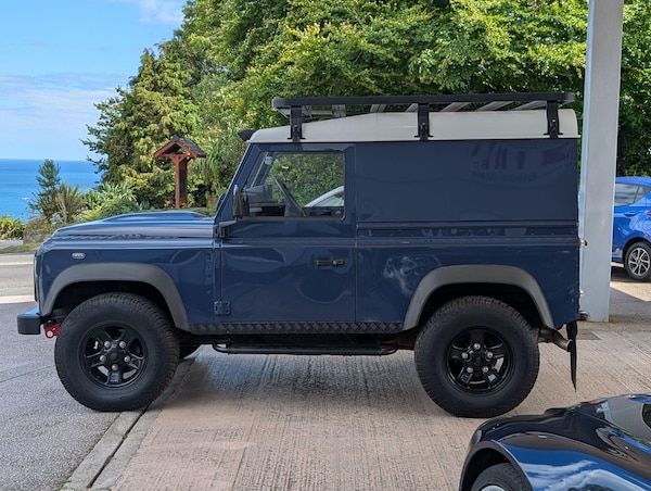 Used Land Rover Defender 90 2010 for sale - 73858248: Photo 10