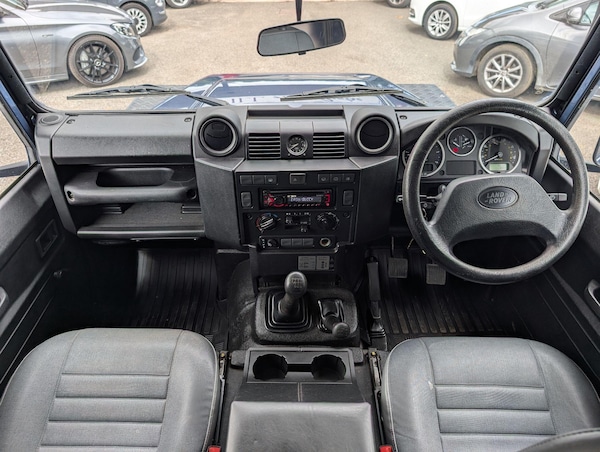Used Land Rover Defender 90 2010 for sale - 73858248: Photo 34
