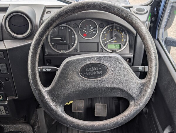 Used Land Rover Defender 90 2010 for sale - 73858248: Photo 41