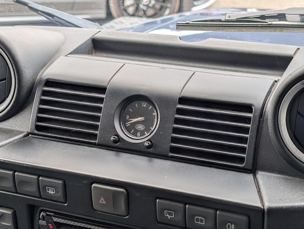 Used Land Rover Defender 90 2010 for sale - 73858248: Photo 42