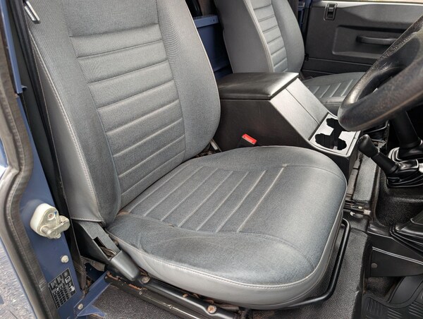 Used Land Rover Defender 90 2010 for sale - 73858248: Photo 47