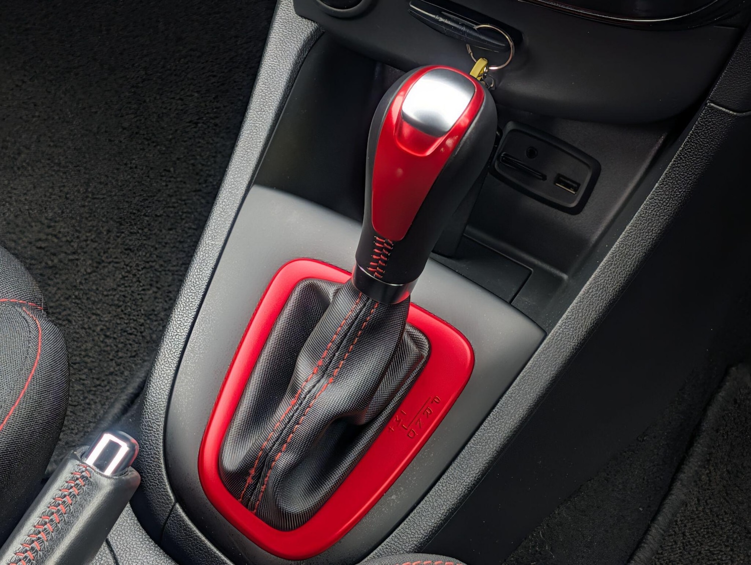 Used Renault Clio for sale - 77925305: Photo 39