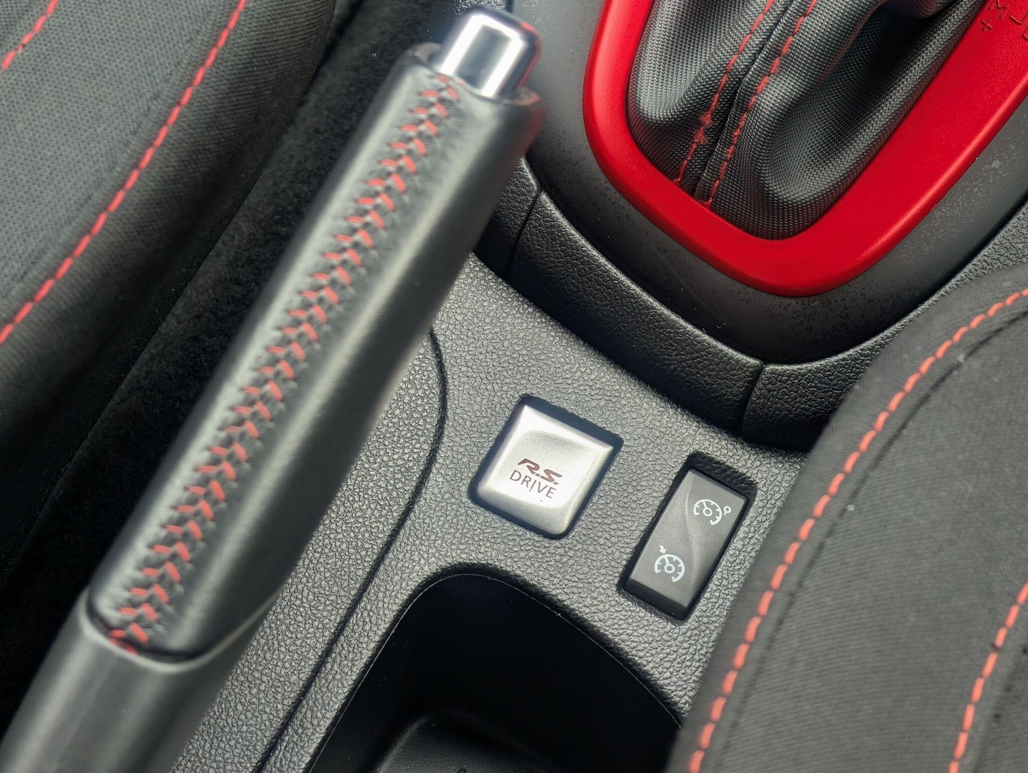 Used Renault Clio for sale - 77925305: Photo 40