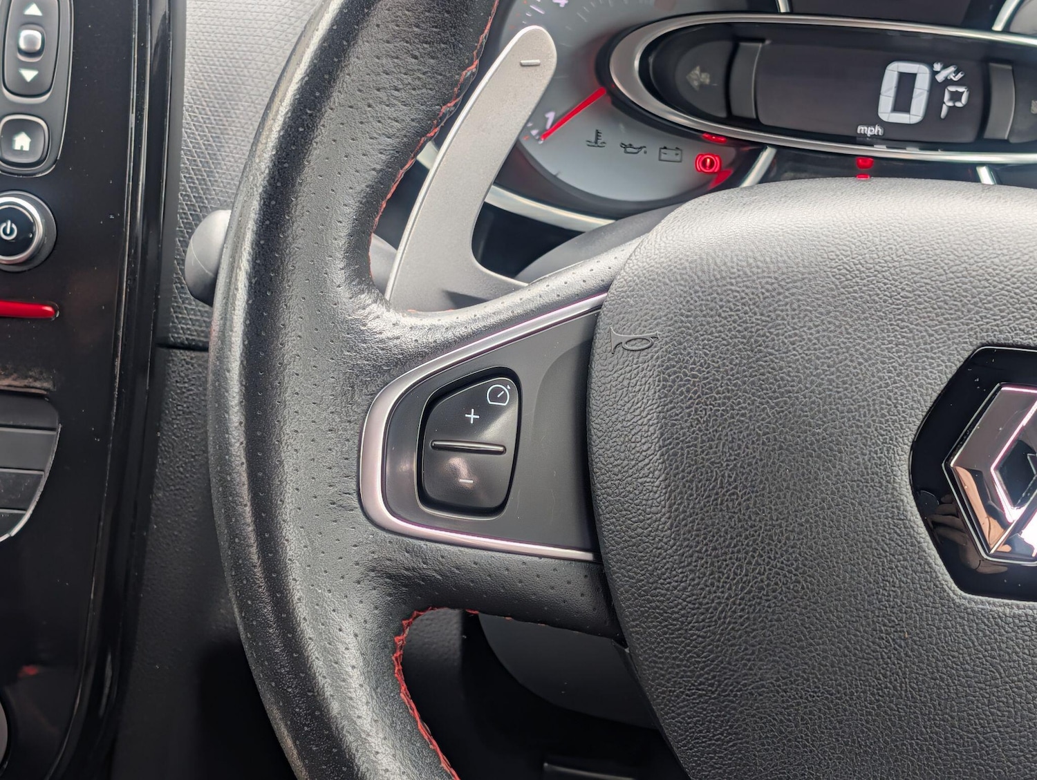 Used Renault Clio for sale - 77925305: Photo 45