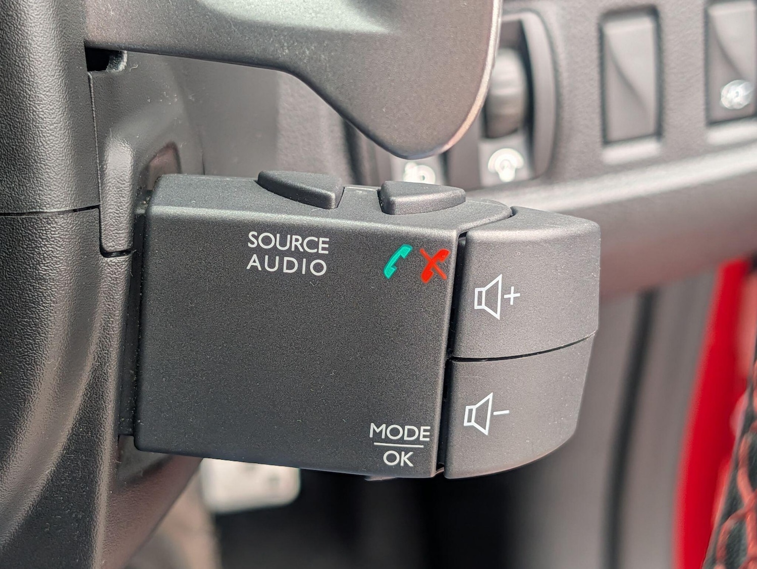 Used Renault Clio for sale - 77925305: Photo 54