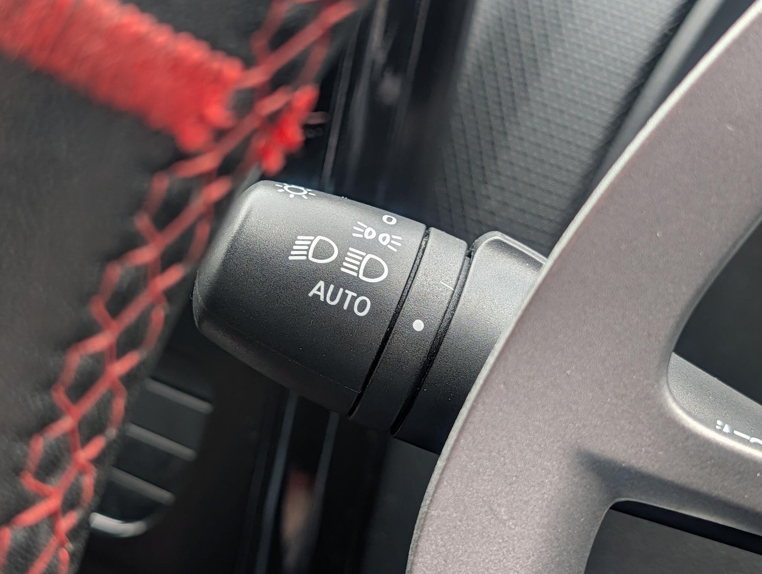 Used Renault Clio for sale - 77925305: Photo 55