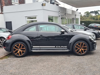 Used Volkswagen Beetle 2017 for sale - 76153173: Photo